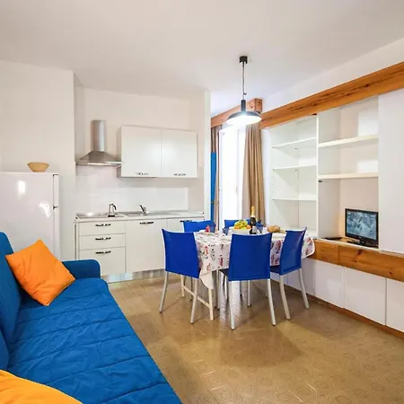 Appartamento Awesome In Li With 1 Bedrooms And Wifi *